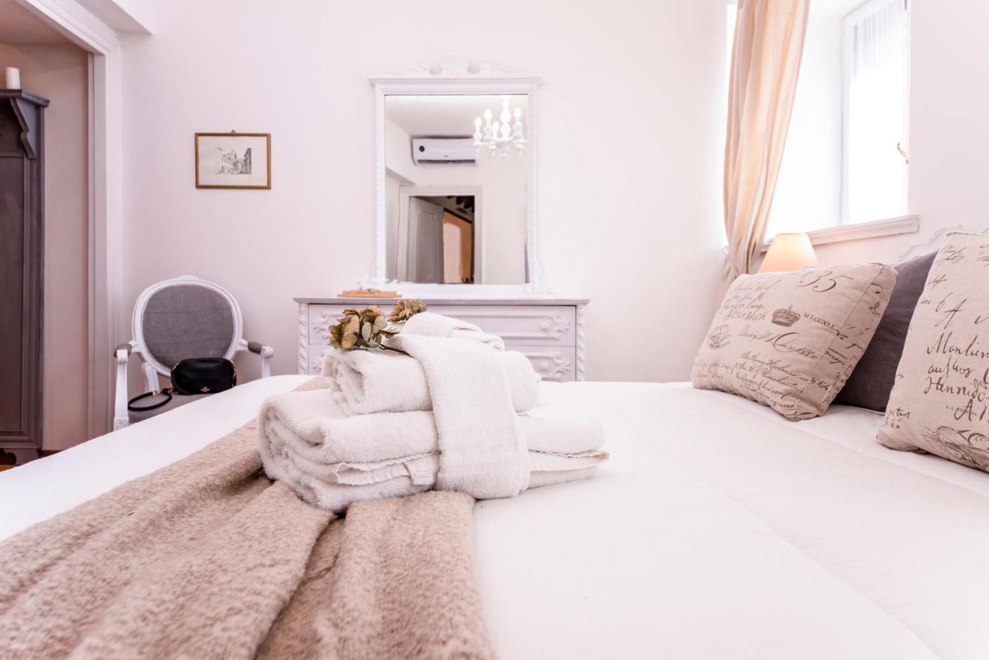 Sweet Arco Farnese Apartment โรม ภายนอก รูปภาพ